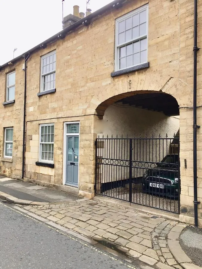 Garden Cottage Wetherby 0*,